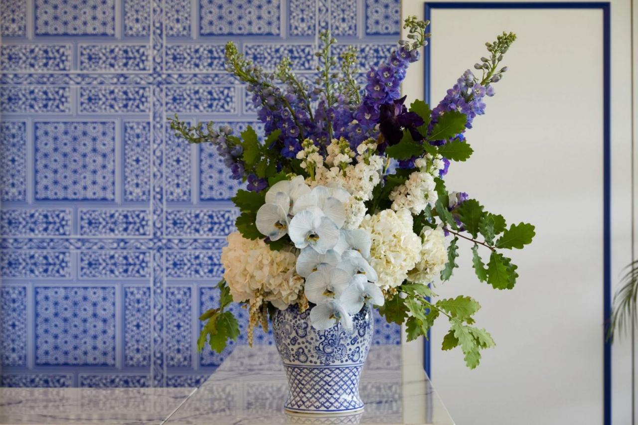 Summer Feature Flower – Delphinium - Victoria Whitelaw Beautiful Flowers